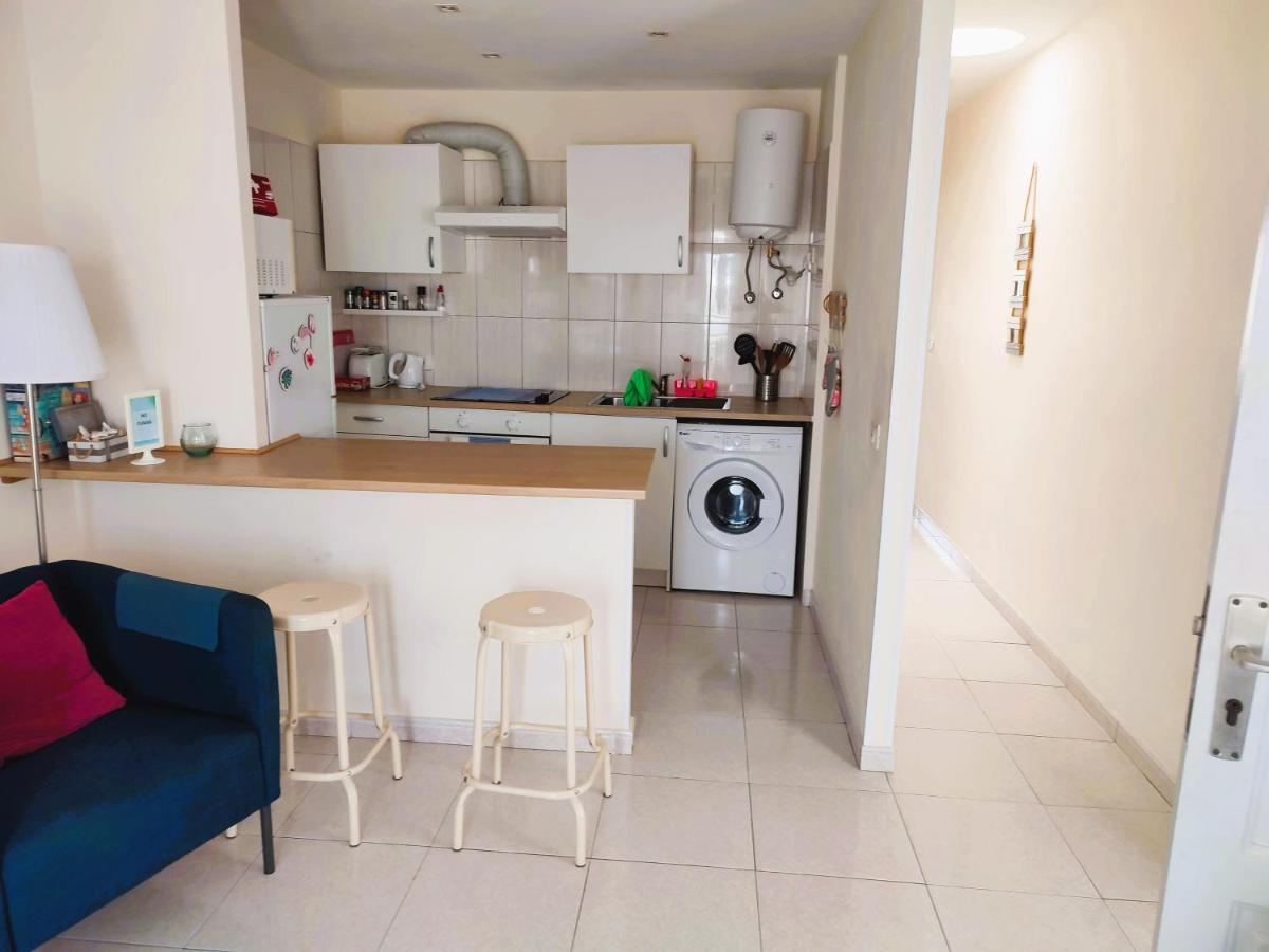 Irene Apartment ปูแอร์โตเดลคาร์เมน ภายนอก รูปภาพ